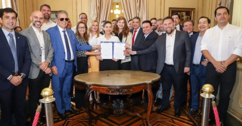 Governadora Raquel Lyra sanciona lei que autoriza empréstimo de R$ 1,5 bilhão para obras estruturadoras em Pernambuco