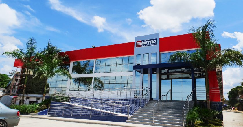 Fametro Leste oferece atendimentos gratuitos em Estética: prática profissional que transforma sala de aula em cuidado real