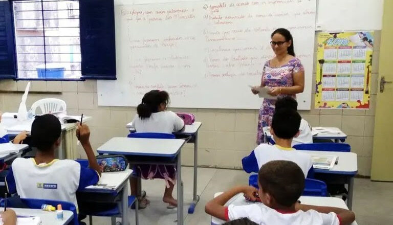 Isenção do Imposto de Renda duplica número de professores da educação básica beneficiados em Pernambuco