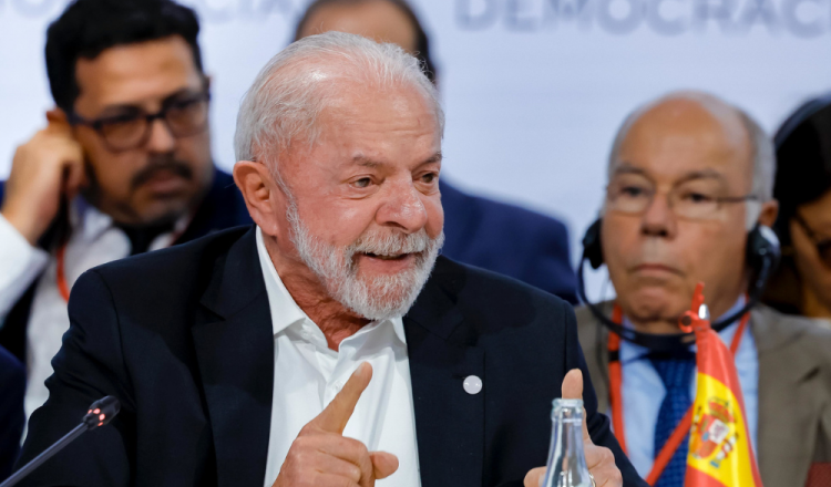 Lula reinicia atividades no Brasil com ênfase em três frentes para a pré-campanha