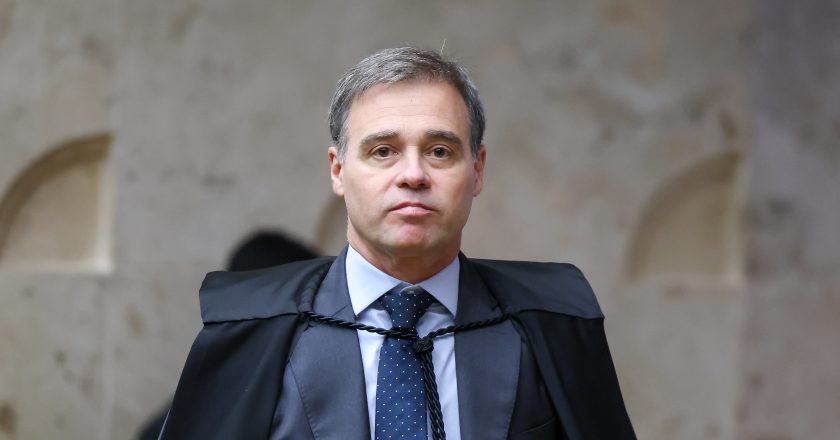 Kassio Nunes Marques e André Mendonça são escolhidos para liderar o TSE nas eleições de 2026