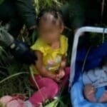 Menina é resgatada abraçando seu irmãozinho recém-nascido deixado em área rural da Colômbia
