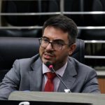 Vereador Rodrigo Guedes acusa manobra na CMM que permite férias prolongadas a vereadores!