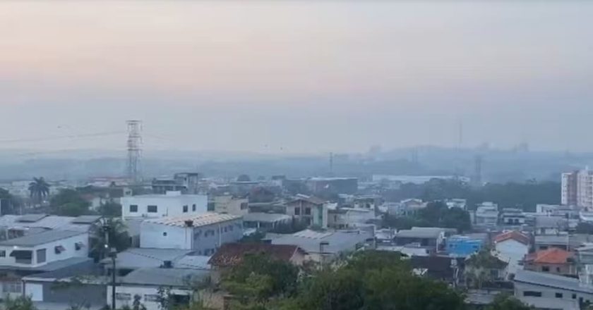 Manaus é envolta por fumaça e registra uma das piores qualidades de ar do país